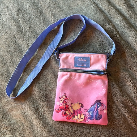 Loungefly Winnie the Pooh and Friends Crossbody Bag - Picture 1 of 2